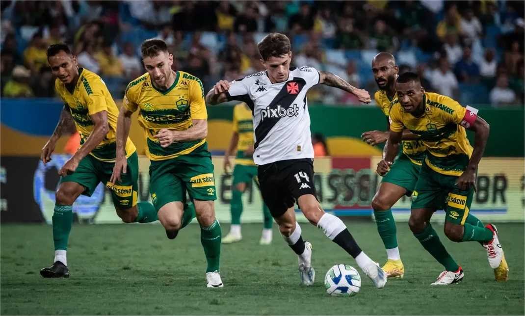 Nota MT leva torcedores para jogo entre Cuiabá e Vasco na Arena Pantanal