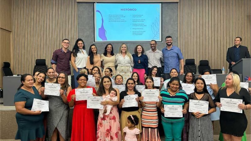 Seciteci encerra ano com 228 mulheres formadas pelo Programa Mulheres mil