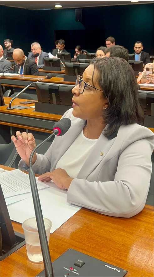 Deputada Gisela Simona vota a favor de castração química para pedófilos; PL é aprovado com 267 votos