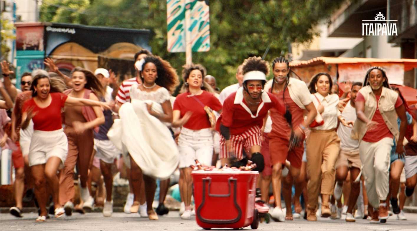 Itaipava aposta em humor para reforçar desejo em nova fase da campanha de verão