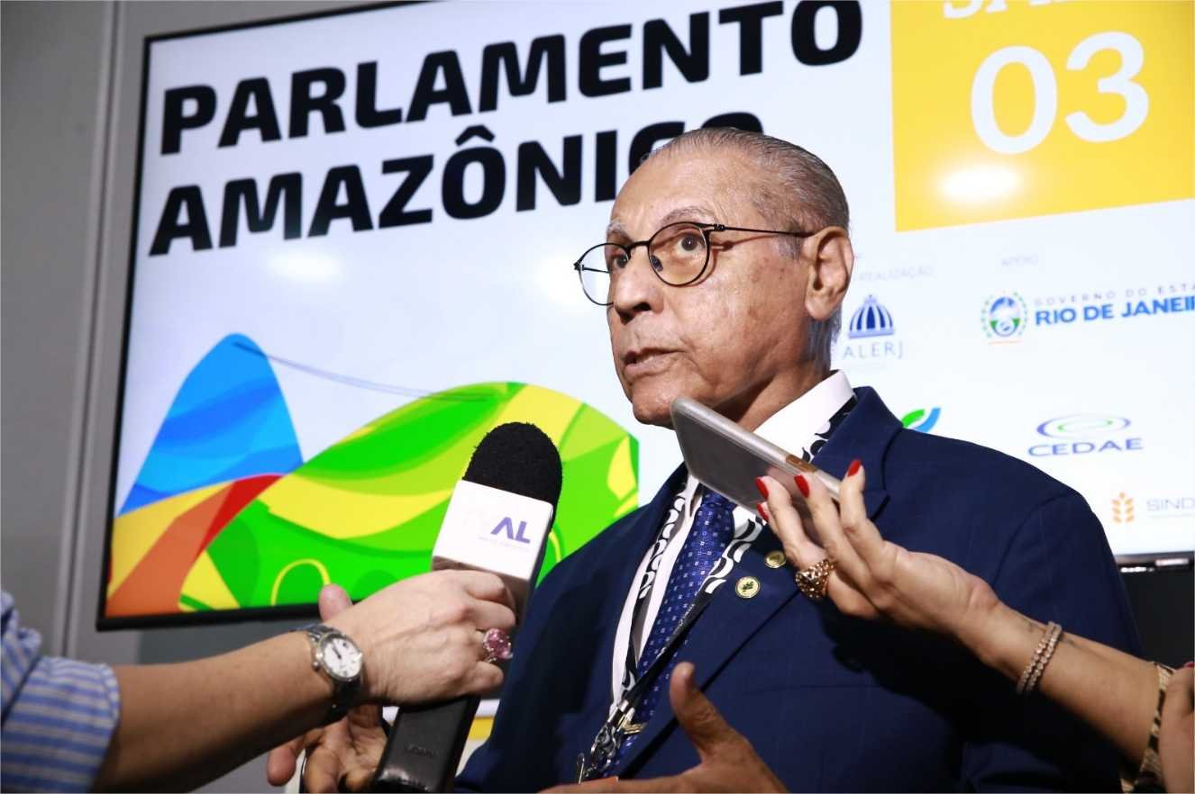 Na Unale Júlio Campos defende o Parlamento Amazônico