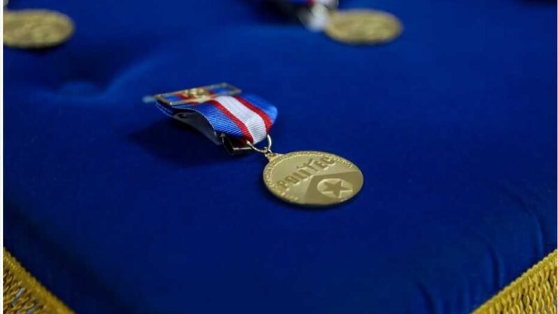 Politec homenageia servidores e autoridades com entrega de medalhas nesta terça (03.12)