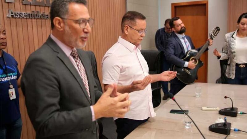 Dia da Bíblia é instituído em MT: homenagem proposta por Botelho valoriza a tradição religiosa