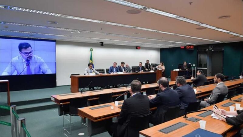 Exclusão de obras irregulares do Orçamento de 2025 foi debatida na CMO