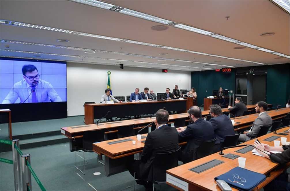 Exclusão de obras irregulares do Orçamento de 2025 foi debatida na CMO