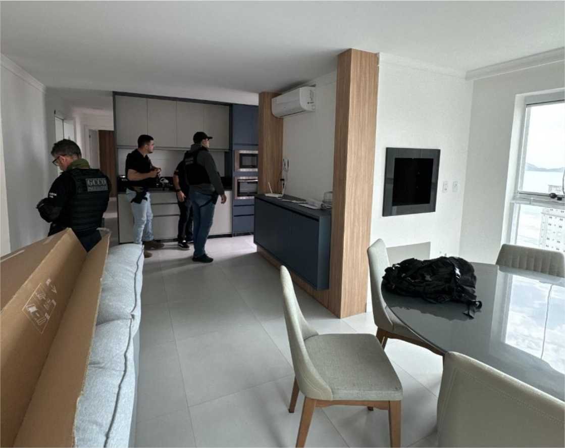 Criminosos fizeram 284 depósitos para comprar apartamento de R$ 1 milhão para tesoureiro de facção
