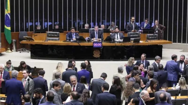 Câmara rejeita mudanças do Senado e aprova Reforma Tributária