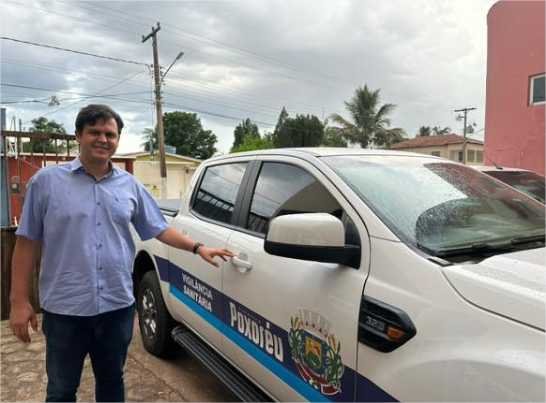 Deputado Thiago entrega veículo para vigilância sanitária de Poxoréu