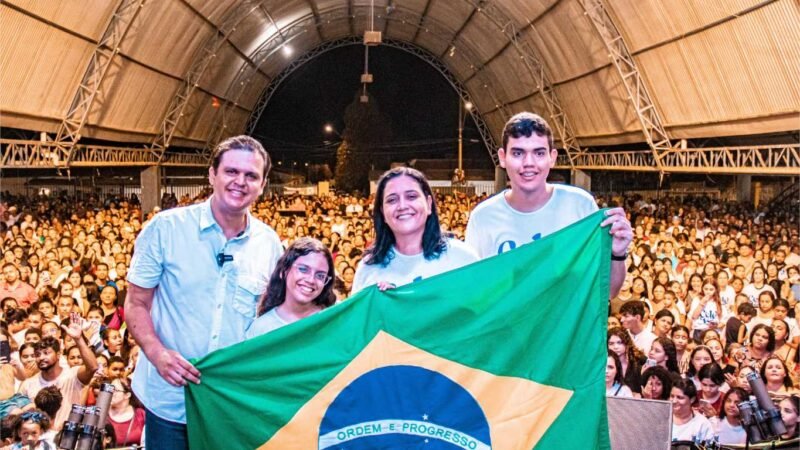 “Celebra Rondonópolis” reúne milhares de fiéis em show de Valesca Mayssa