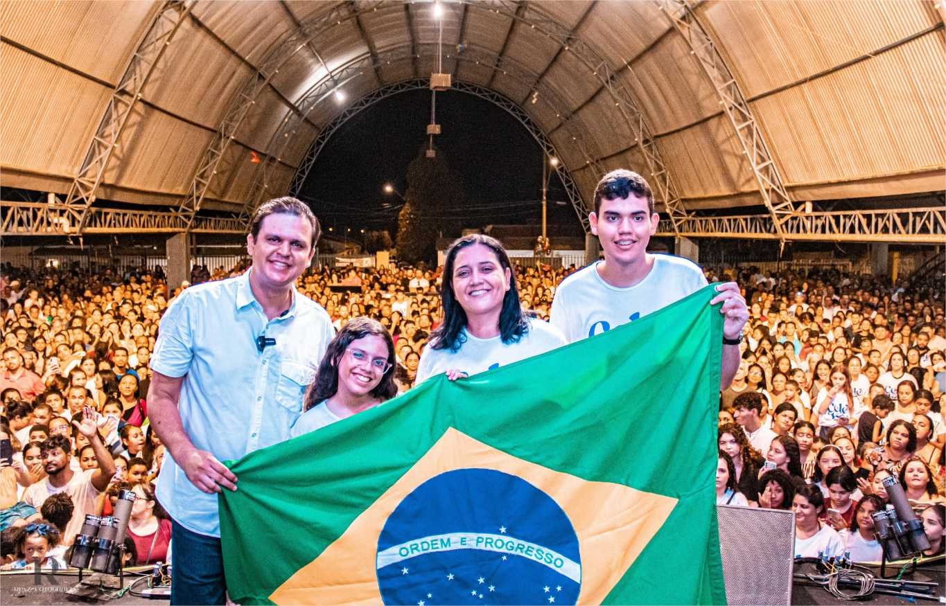 “Celebra Rondonópolis” reúne milhares de fiéis em show de Valesca Mayssa
