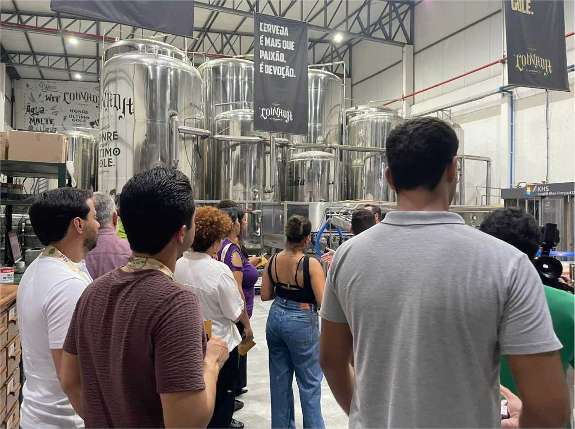 Jornalistas conhecem processo de produção dos sabores da Louvada e destacam qualidade