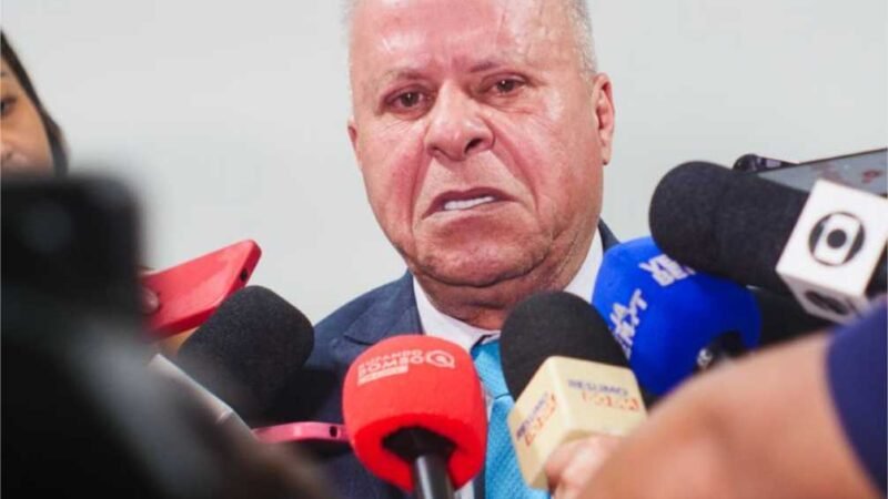 Advogado aciona Justiça e pede suspensão de voto secreto