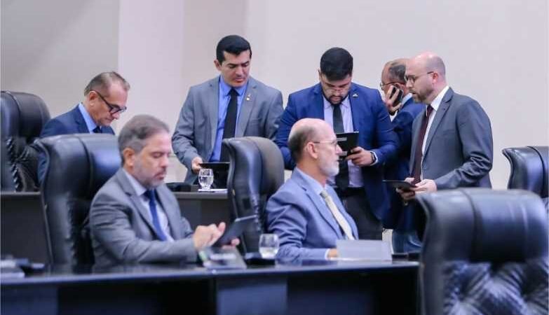 Deputados votam vetos do governo Mendes, mantêm 23 e derrubam três