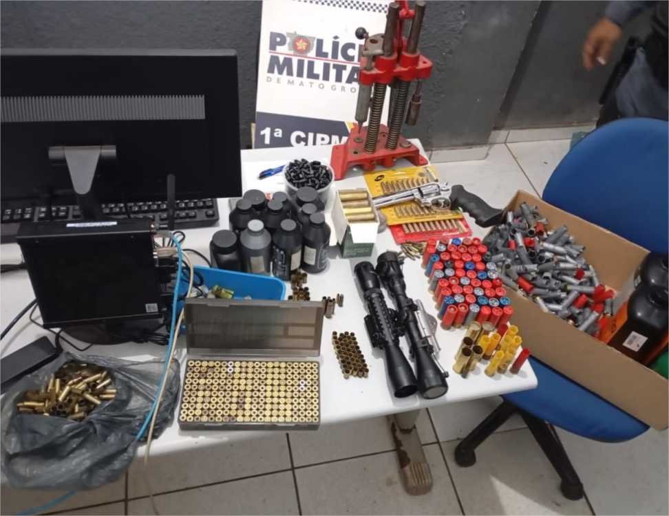 PM prende homem por violência doméstica e apreende arma de fogo e munições em residência