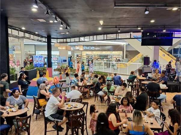 Várzea Grande Shopping realiza 2ª edição do Dia da Saudade com tributo a grandes artistas da música