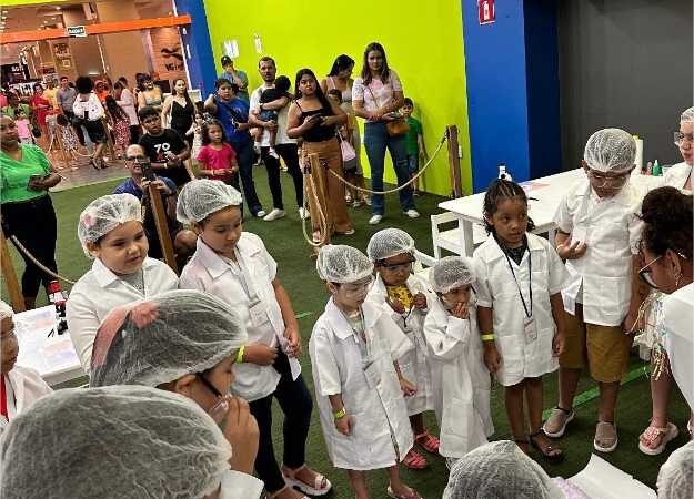 Mini Cientista no Várzea Grande Shopping encanta crianças com diversão e aprendizado