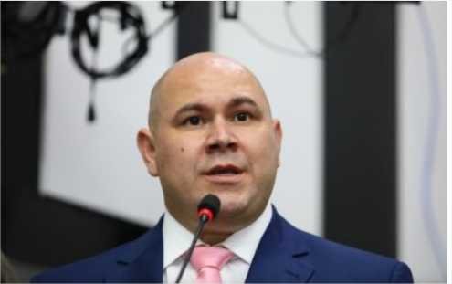 Prefeito confirma pagar salário de dezembro sem escalonamento em Cuiabá