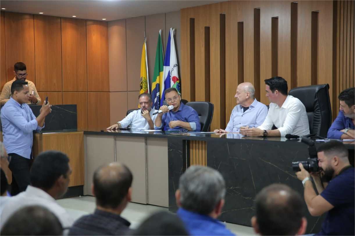 Botelho e Pivetta reúnem com 15 prefeitos em Nortelândia para discutir os impactos das chuvas