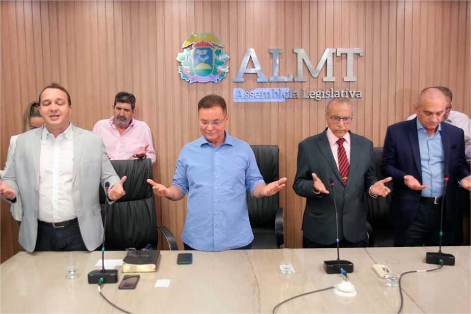 Cultos marcaram gestão de Botelho na ALMT
