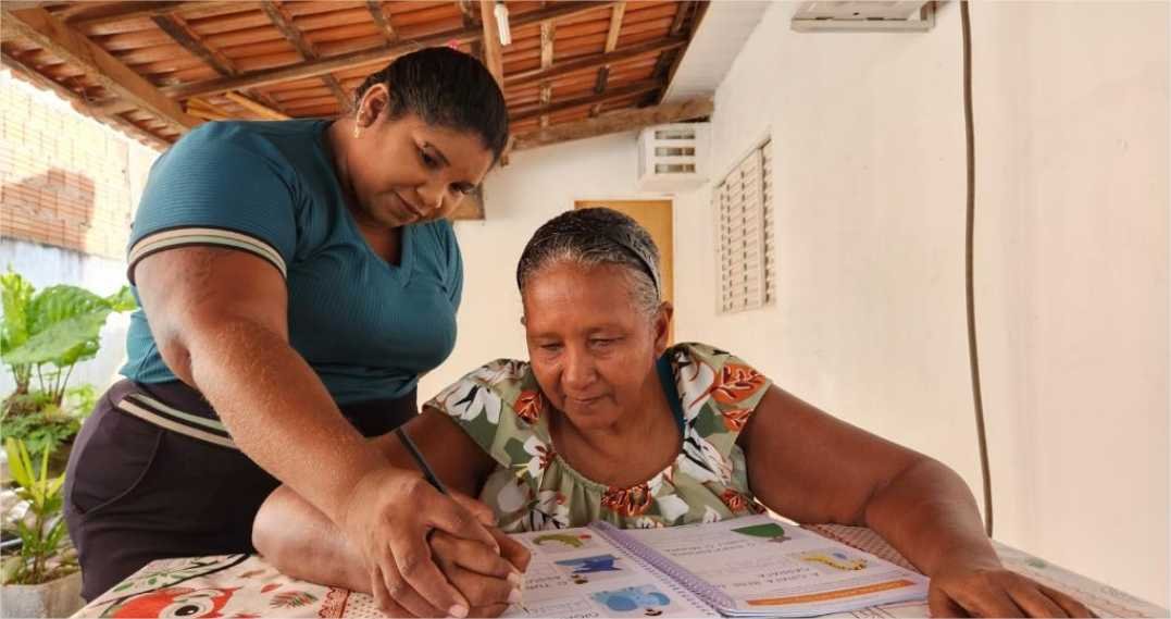 Idosos de comunidade rural de Santo Antônio de Leverger aprendem a ler e escrever com o Programa Mais MT Muxirum