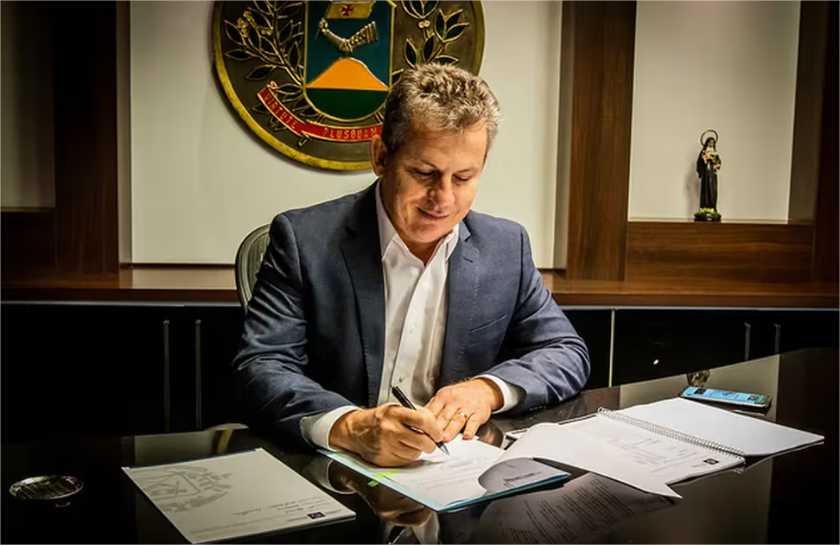 Governador assina norma que proíbe visitas íntimas e ‘mercadinhos’ em presídios de Mato Grosso