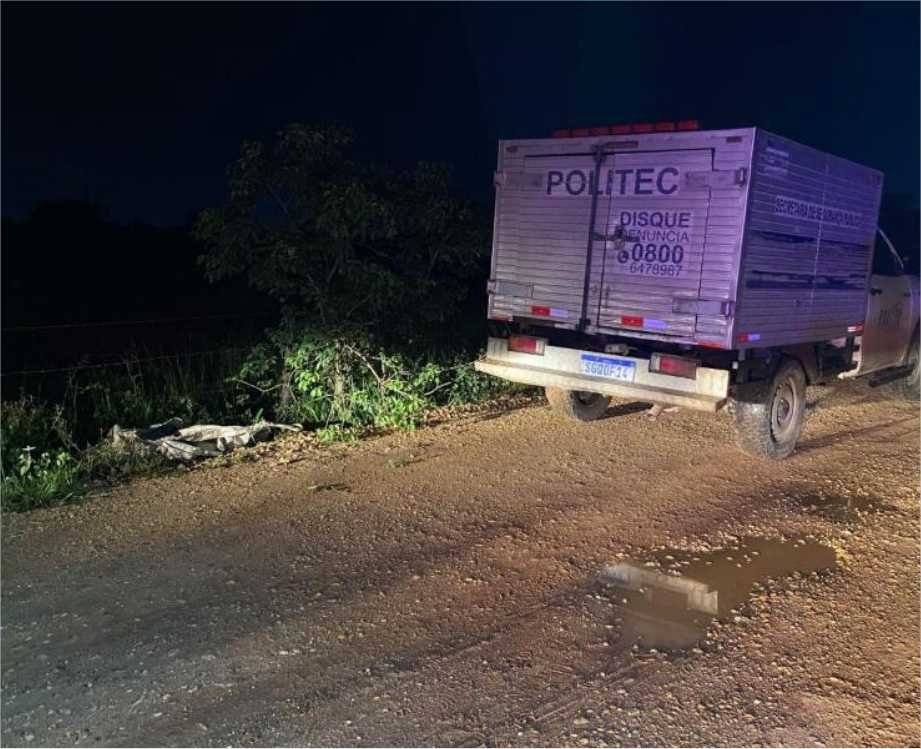 Homem é encontrado morto completamente nu dentro de saco de areia