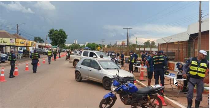 Operação Lei Seca em Várzea Grande termina com quatro presos por embriaguez e 43 veículos removidos