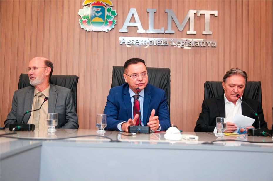 Com R$ 120 milhões garantidos, Botelho lidera ação que amplia creches e avós comemoram