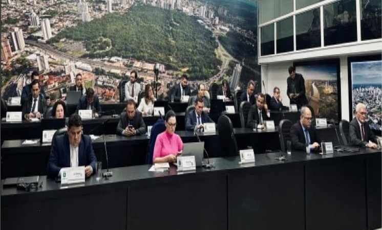 Câmara de Cuiabá aprova mudanças no regimento interno: criação de novas comissões e voto híbrido