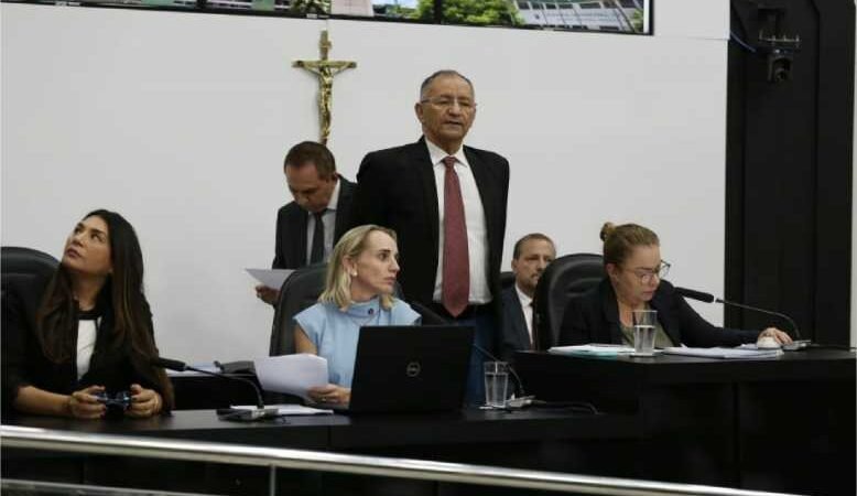 Câmara aprova criação de auxílio de R$ 1 mil para famílias impactadas pelas chuvas