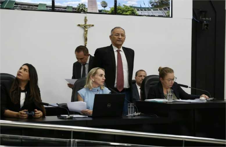 Câmara aprova criação de auxílio de R$ 1 mil para famílias impactadas pelas chuvas