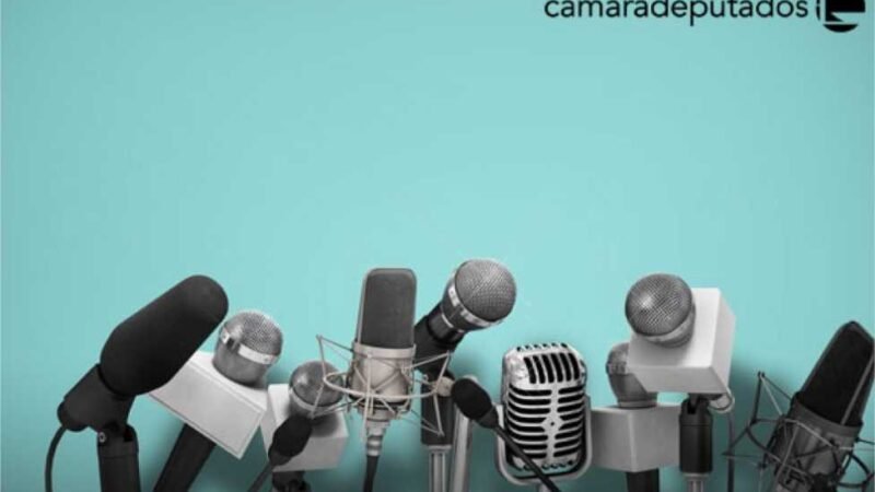 Comissão aprova projeto que define fita com desenhos de corações entrelaçados como símbolo da epidermólise bolhosa