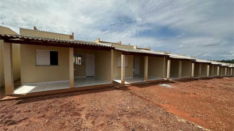 Governo de Mato Grosso investe R$ 21,4 milhões na construção de casas em Várzea Grande