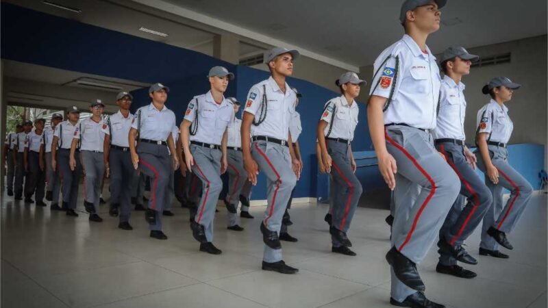 Seduc abre inscrições de processo seletivo para as Escolas Estaduais Cívico-Militares