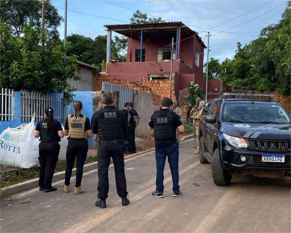 Polícia Civil cumpre 19 mandados de buscas contra investigados por tráfico de drogas em bairro da Capital