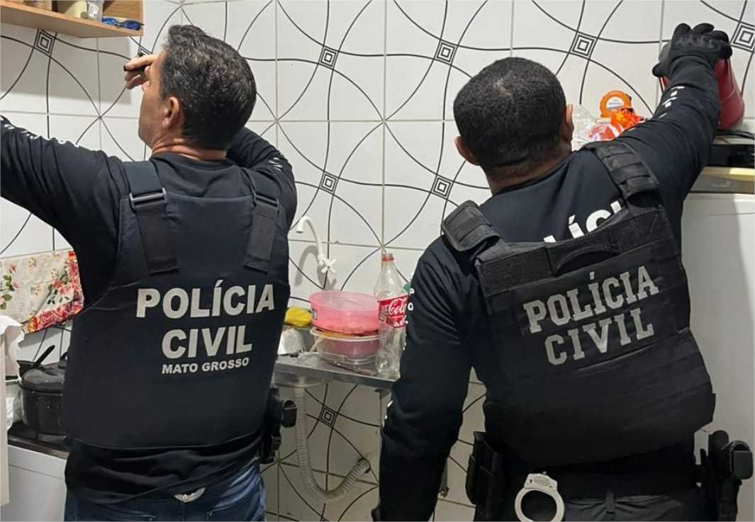 Polícia Civil cumpre 13 mandados contra facção criminosa envolvida com tráfico em Água Boa e região