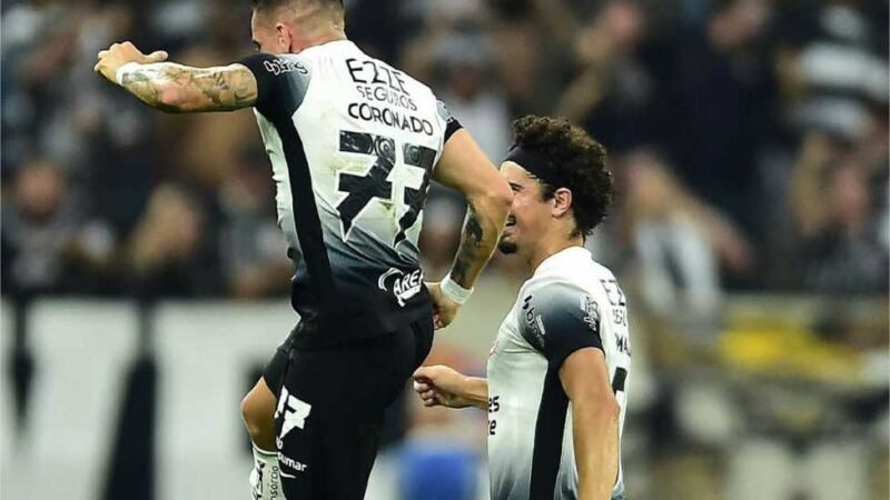 Corinthians vence Velo Clube e segue líder no Paulistão