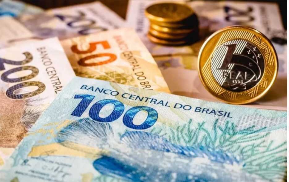 Governo confirma que salário mínimo será de R$ 1.621 em 2026