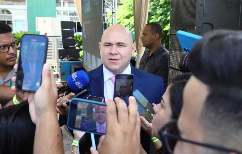 Abílio fecha o 1º mês de gestão com 65,5% de aprovação popular, revela Percent