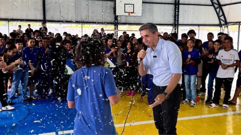 Seduc divulga resultado preliminar de estudantes que participarão de intercâmbio na Inglaterra