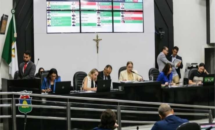 Câmara de Cuiabá mantém cinco vetos e derruba outros cinco da Prefeitura