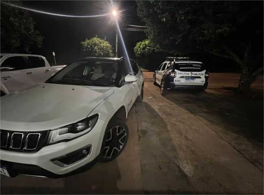 Ex-vereador é preso em flagrante dirigindo Jeep Compass clonado em MT
