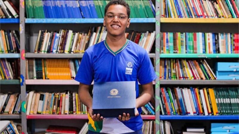 Estudantes da Rede Estadual de MT podem se inscrever para o programa Jovem Senador 2025