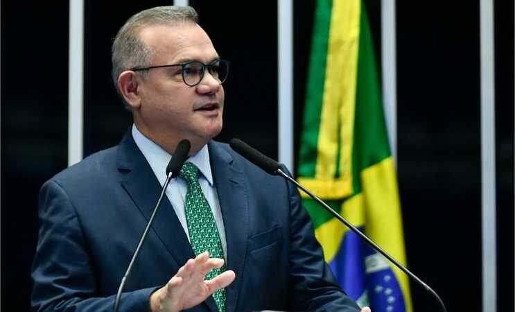 Senador Wellington Fagundes questiona governo por não cumprir acordo sobre emendas