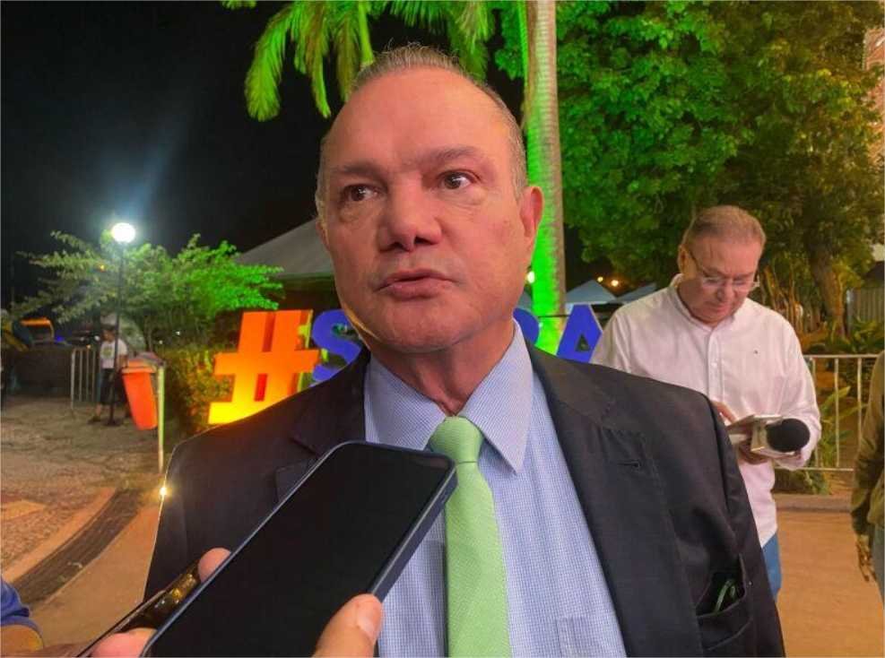 Wellington compara Lula a Hugo Chávez: “Falou oito horas e prefeitos saíram de mãos vazias”