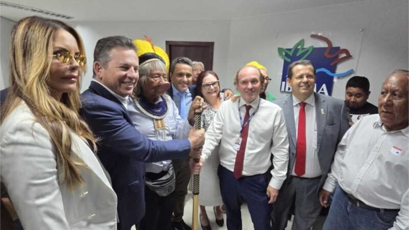 Governador e cacique Raoni pedem autorização para fazer asfalto em área indígena