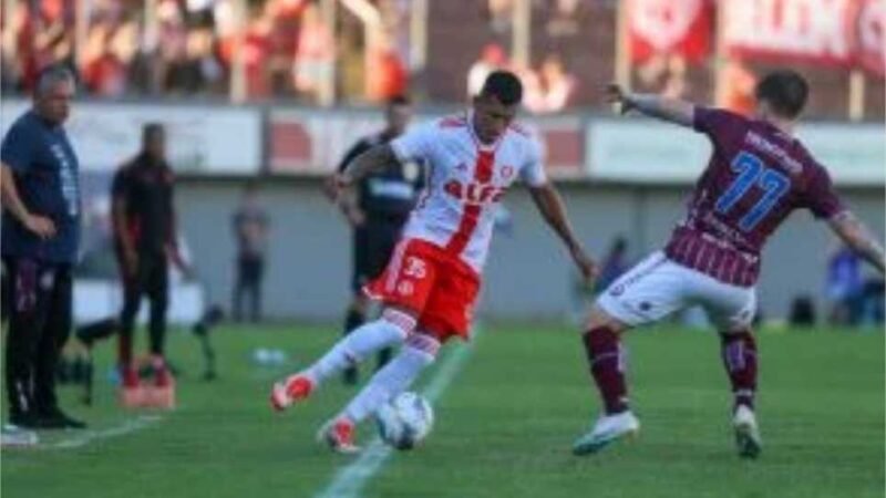 Vitinho decide, Inter vence o Caxias e fica perto da final do Gaúcho