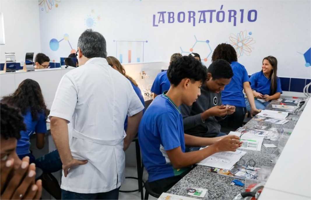 Professores e alunos da Rede Estadual de MT podem receber até R$ 11 mil em auxílio para pesquisa