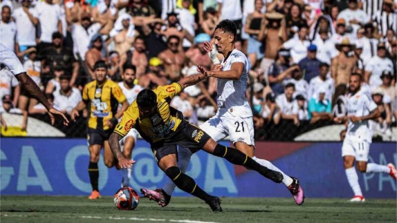 Com Neymar discreto e Brazão fechando o gol, Santos fica no empate