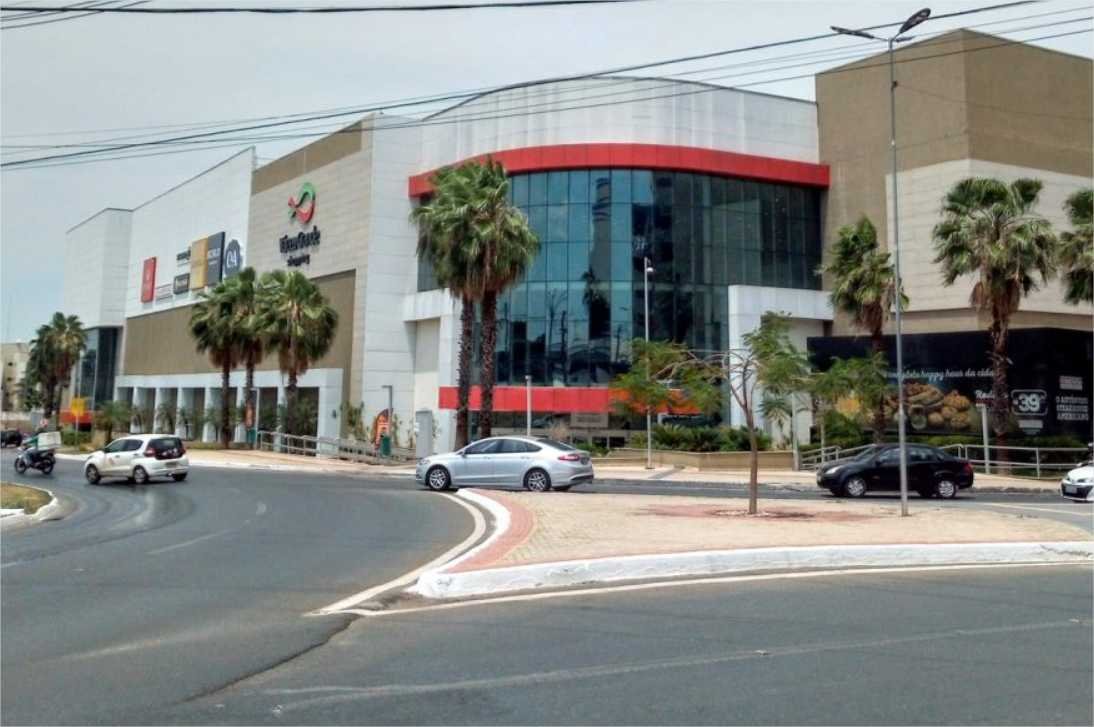 Jovem é flagrado furtando anel de joalheria de shopping em VG